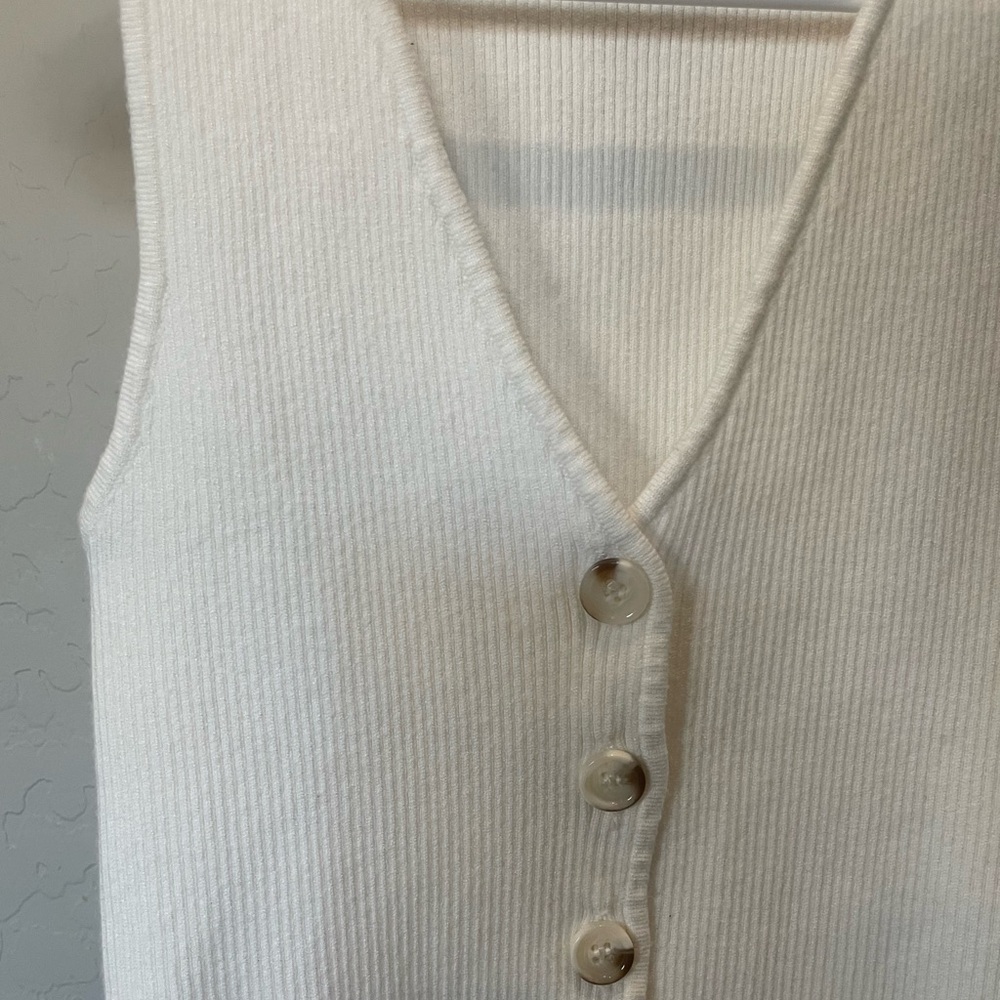 Sleeveless V Neck Button Knit Sweater Vest - Picture 3 of 3